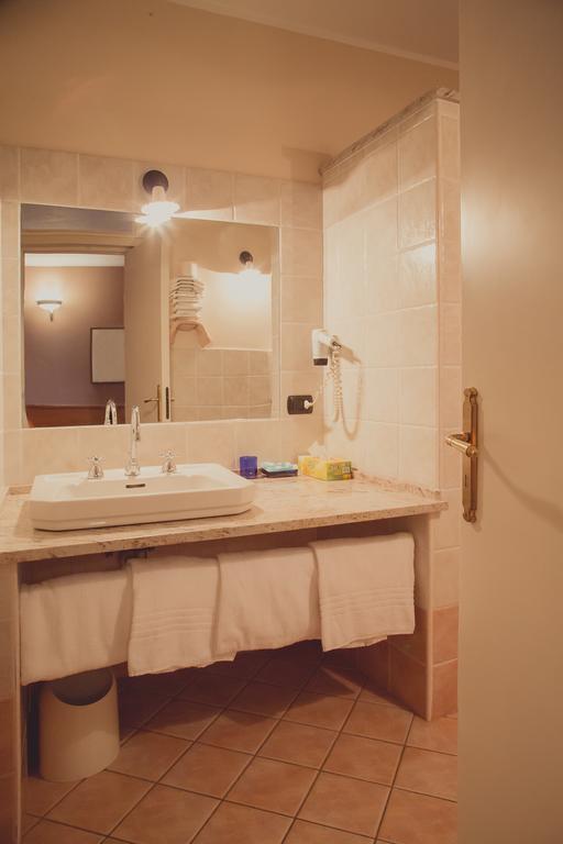 Hotel Rainero Асти Экстерьер фото