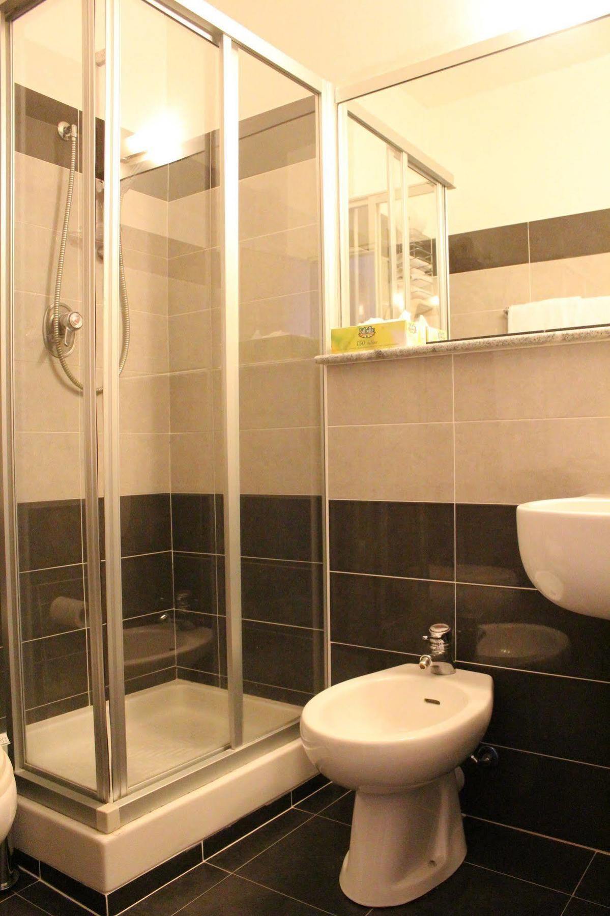Hotel Rainero Асти Экстерьер фото